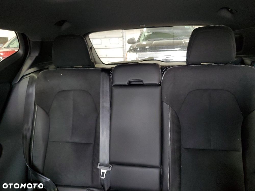 Volvo XC 40 T5 AWD Geartronic R-Design - 9