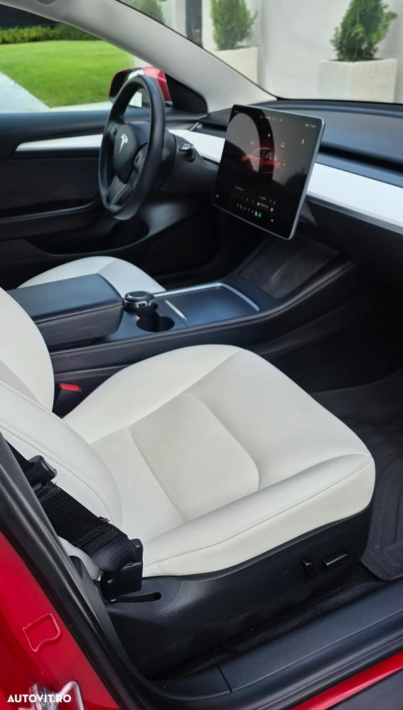 TESLA Model 3 2022 — imagine 12