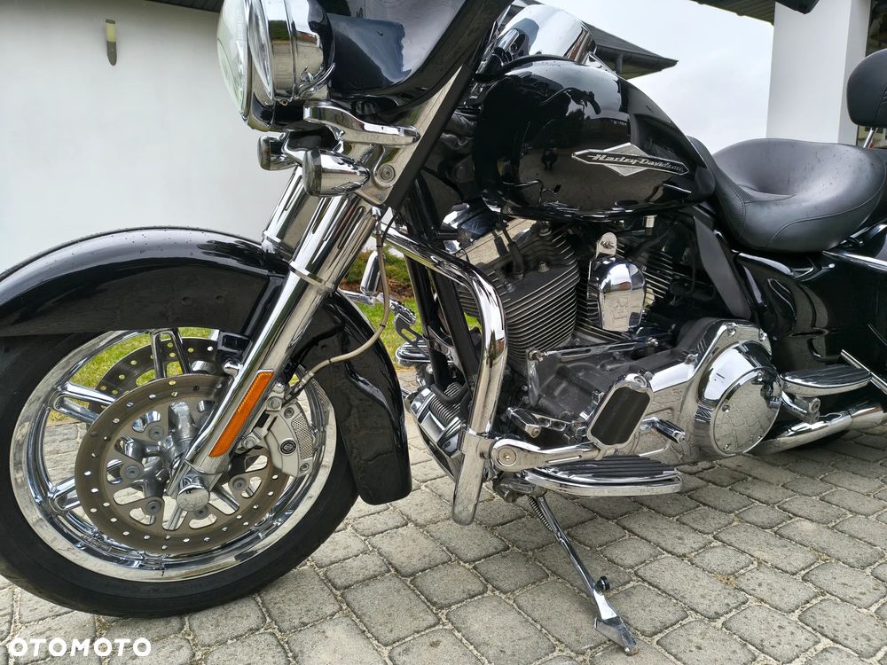 Harley-Davidson CVO Street Glide - 9