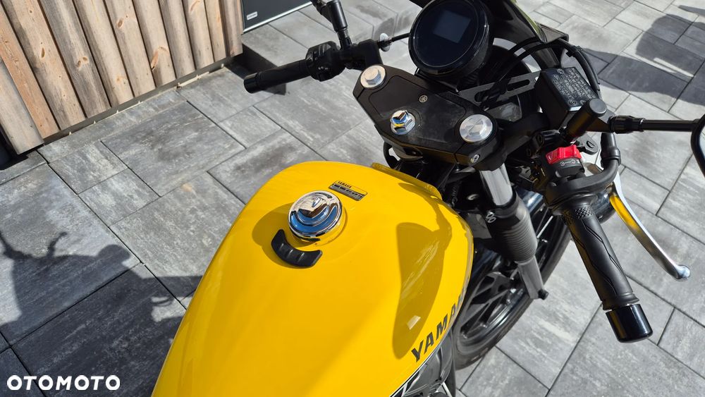 Yamaha XV - 13