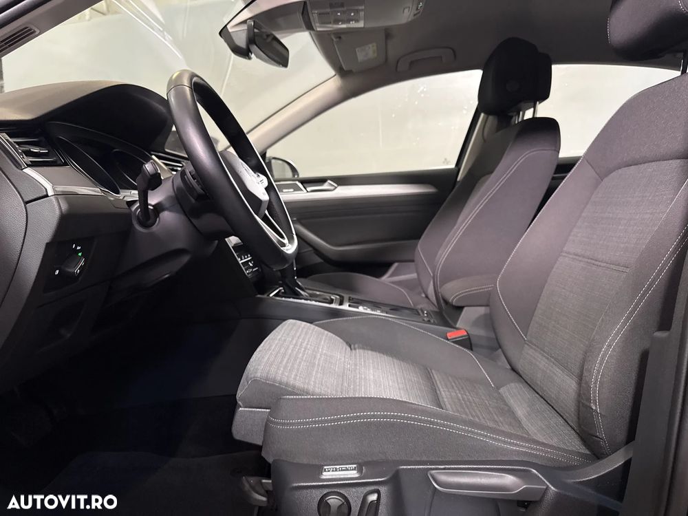 Volkswagen Passat - 23
