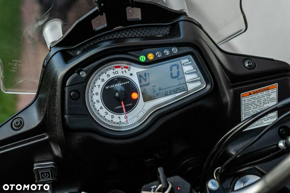 Suzuki DL - 8