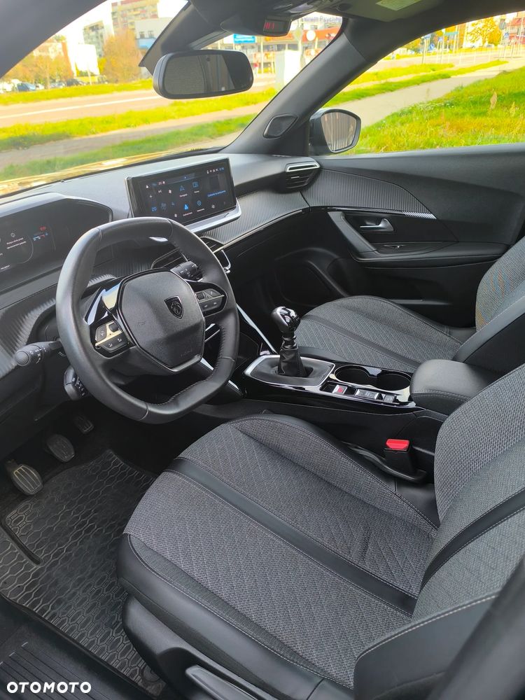 Peugeot 2008 PureTech 100 Allure - 23