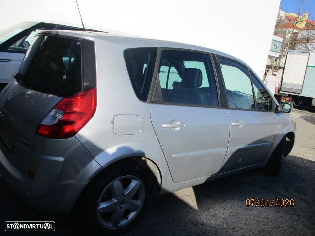 Renault Scénic 1.5 dCi Dynamique S - 3