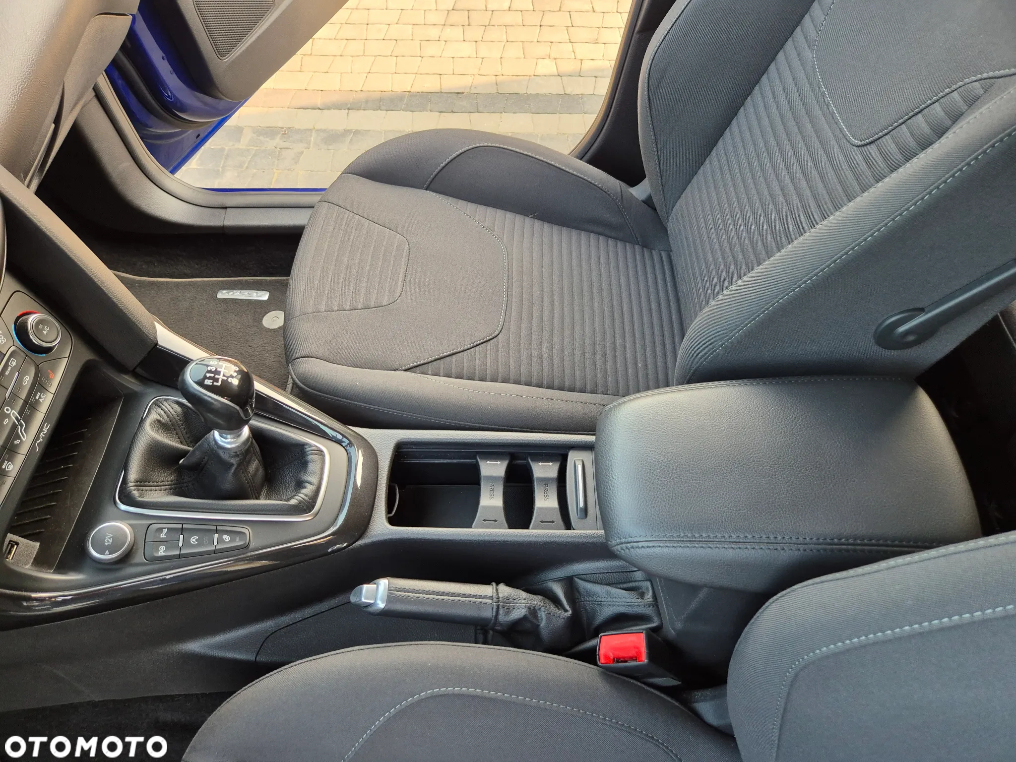Ford Focus 1.0 EcoBoost Start-Stopp-System TITANIUM - 22
