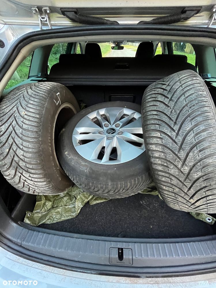 Skoda Octavia 2.0 TDI DSG Sport Edition - 41