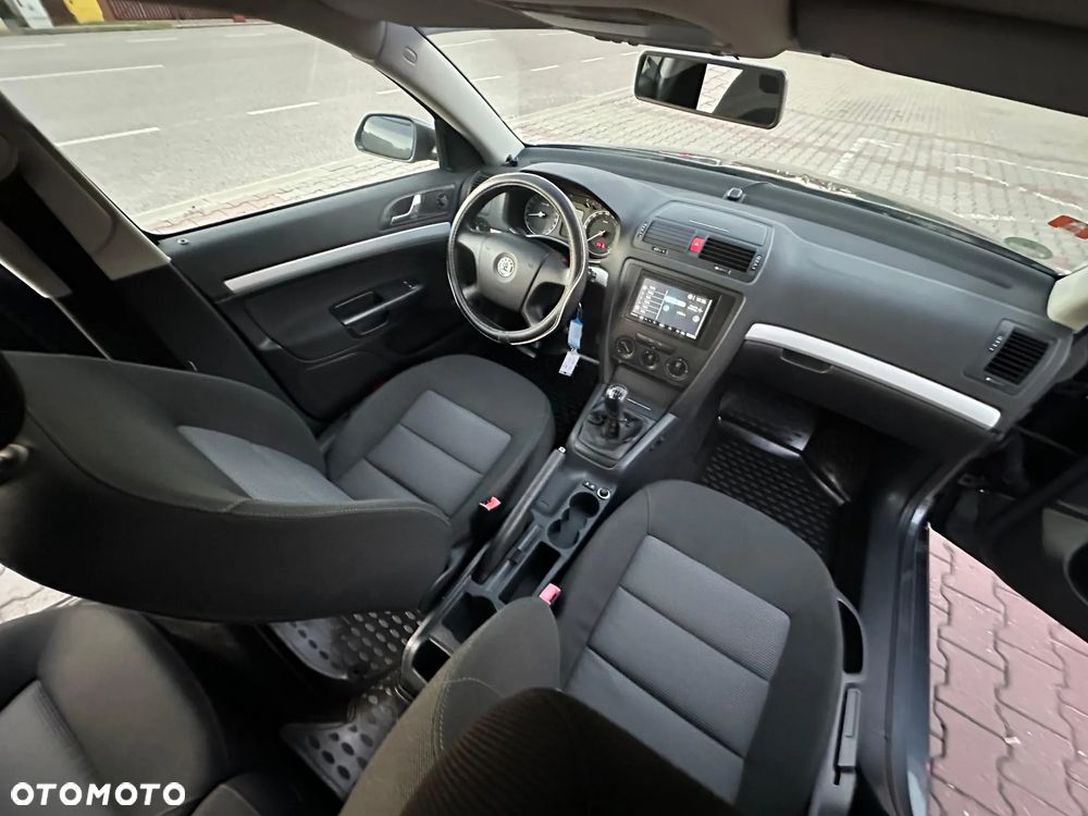 Skoda Octavia 1.6 Ambition - 25