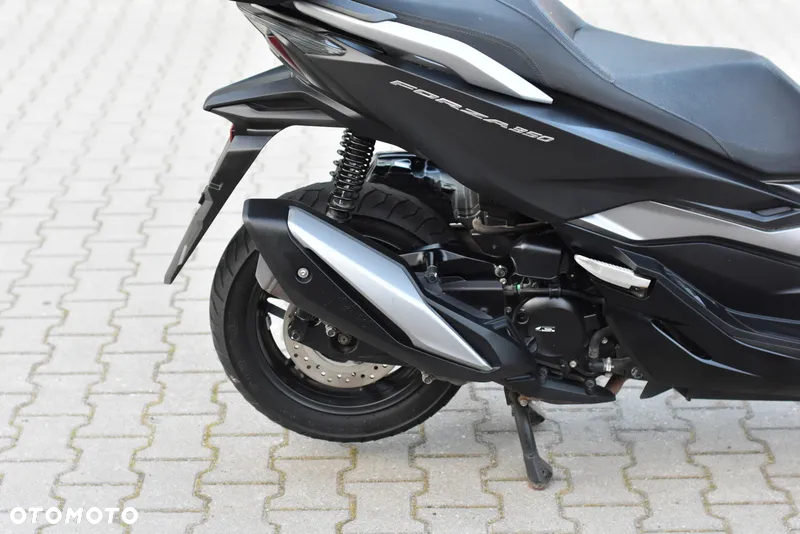 Honda NSS - 11