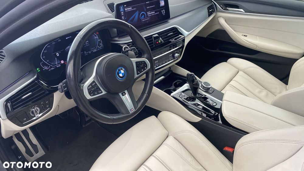 BMW Seria 5 530e xDrive - 10