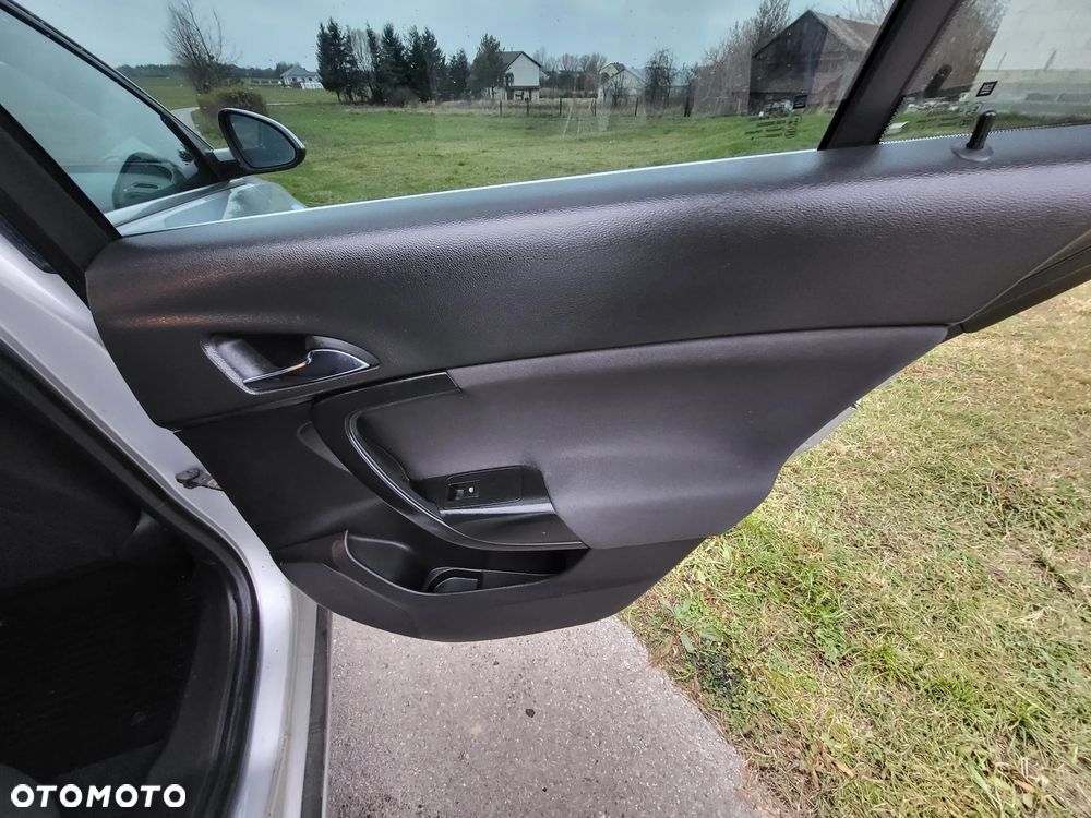 Opel Insignia 1.4 T Active S&S - 33