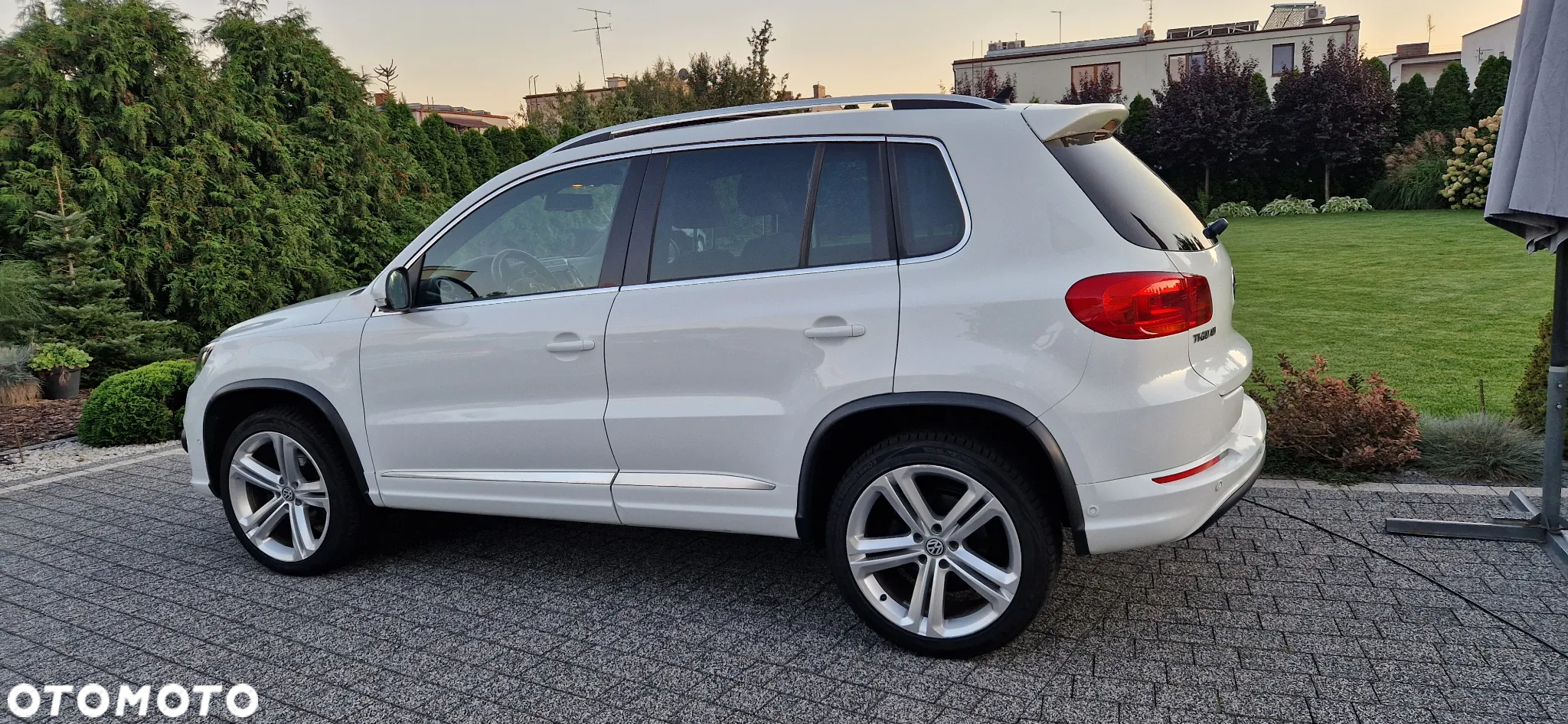 Volkswagen Tiguan 1.4 TSI 4Mot R-Style - 2