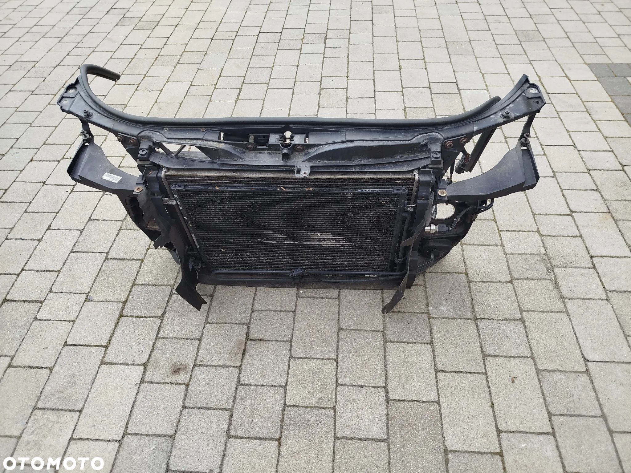 Audi A4 B7 2.0 TDI BPW pas przedni - 1