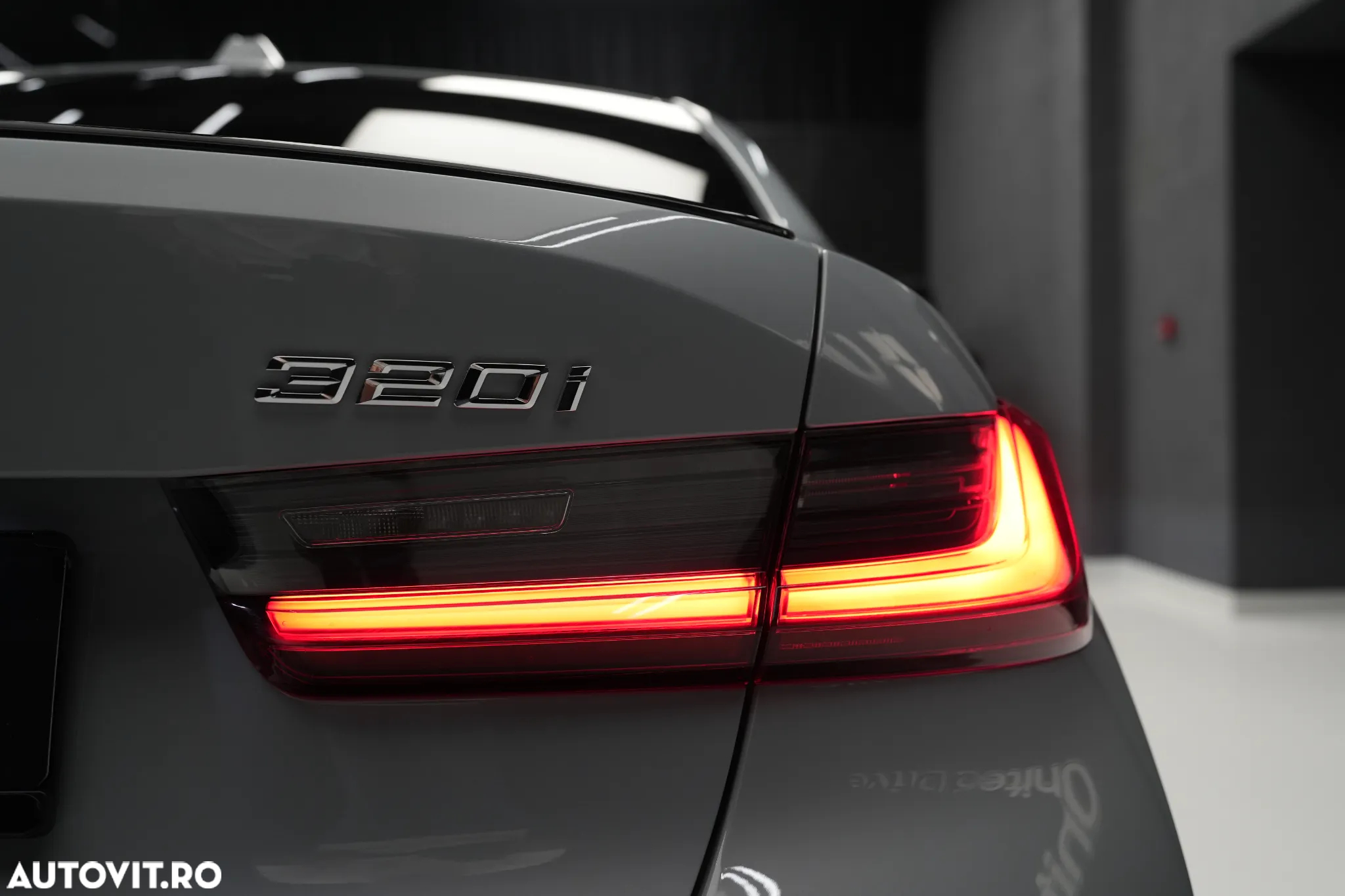 BMW Seria 3 320i xDrive AT - 28