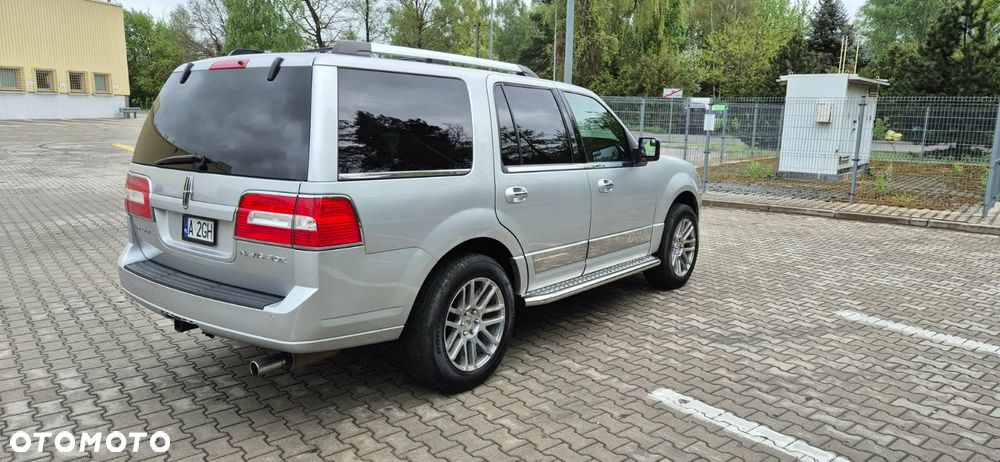 Lincoln Navigator 5.4 4x4 - 8