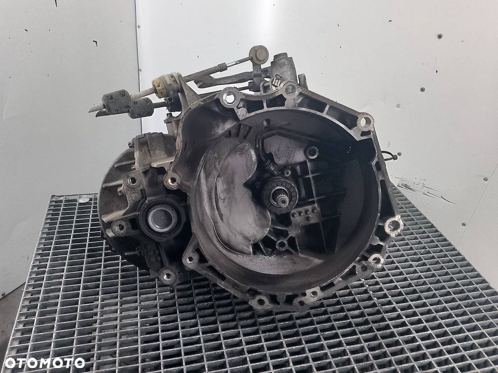 SKRZYNIA BIEGÓW MANUALNA 6 OPEL INSIGNIA A M32 1.8 16V - 1