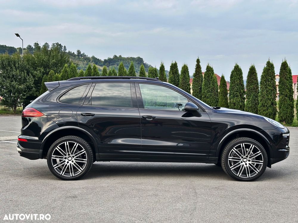 Porsche Cayenne 3.0 L - 3