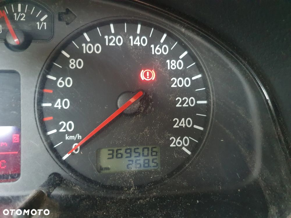 Volkswagen Passat - 5