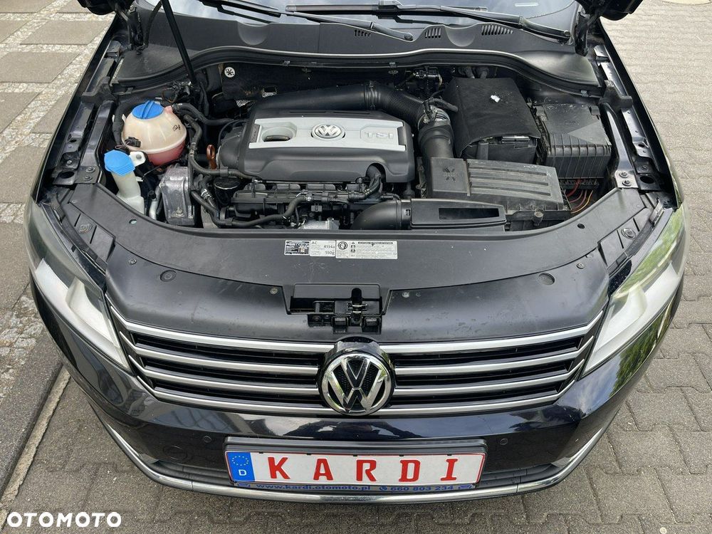 Volkswagen Passat - 30