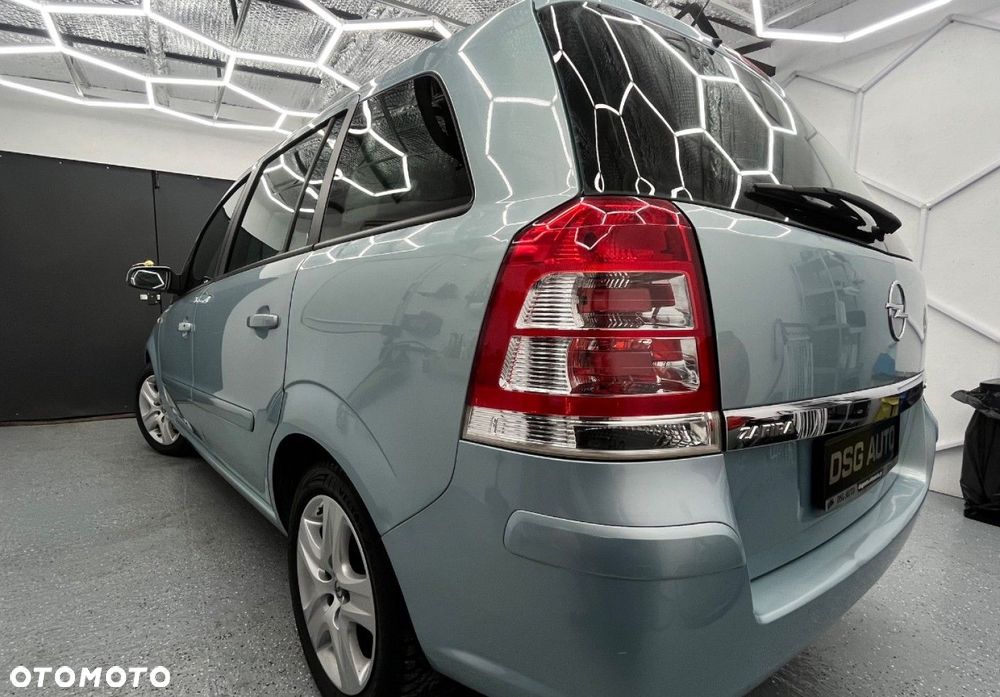 Opel Zafira - 17