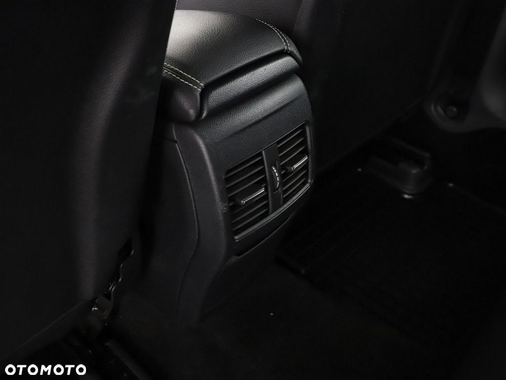 Mercedes-Benz Klasa A 180 (BlueEFFICIENCY) 7G-DCT Urban - 39