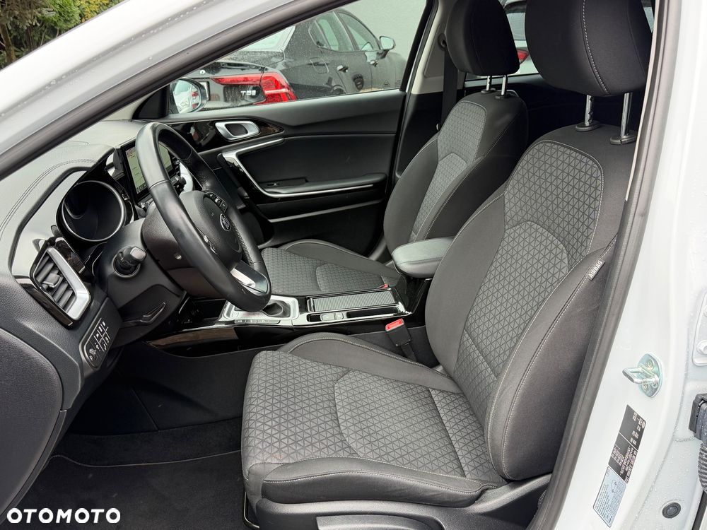 Kia Ceed 1.6 GDI DCT OPF Spirit - 20