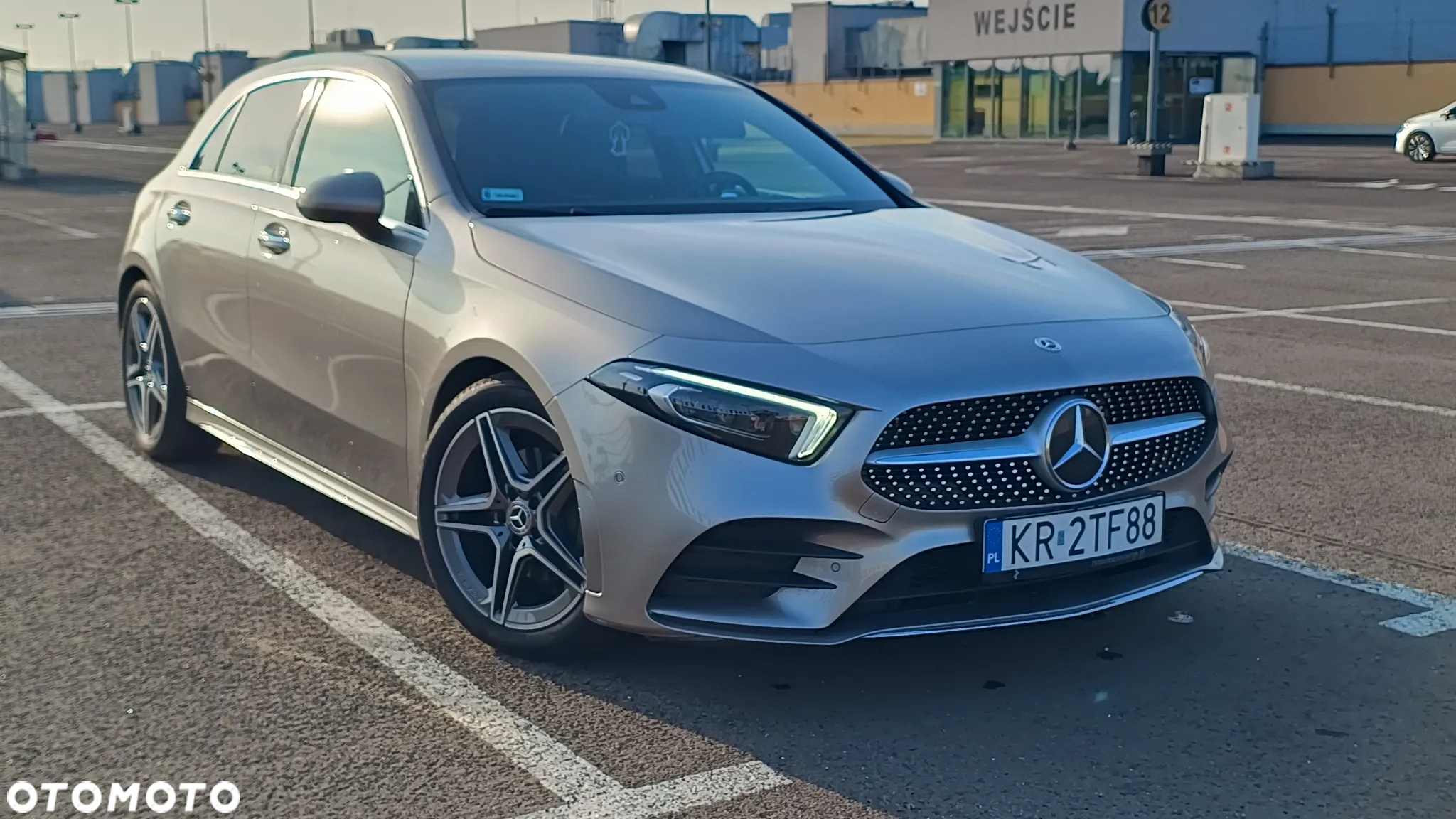Mercedes-Benz Klasa A 200 AMG Line 7G-DCT - 6