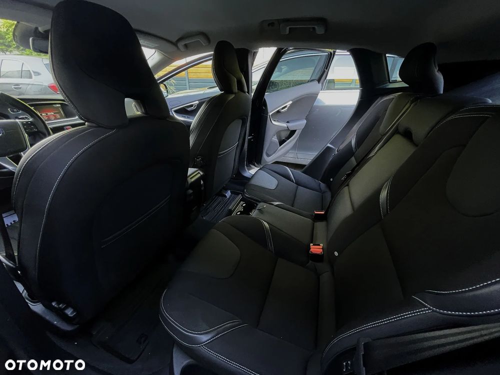 Volvo V40 D3 Geartronic Summum - 20