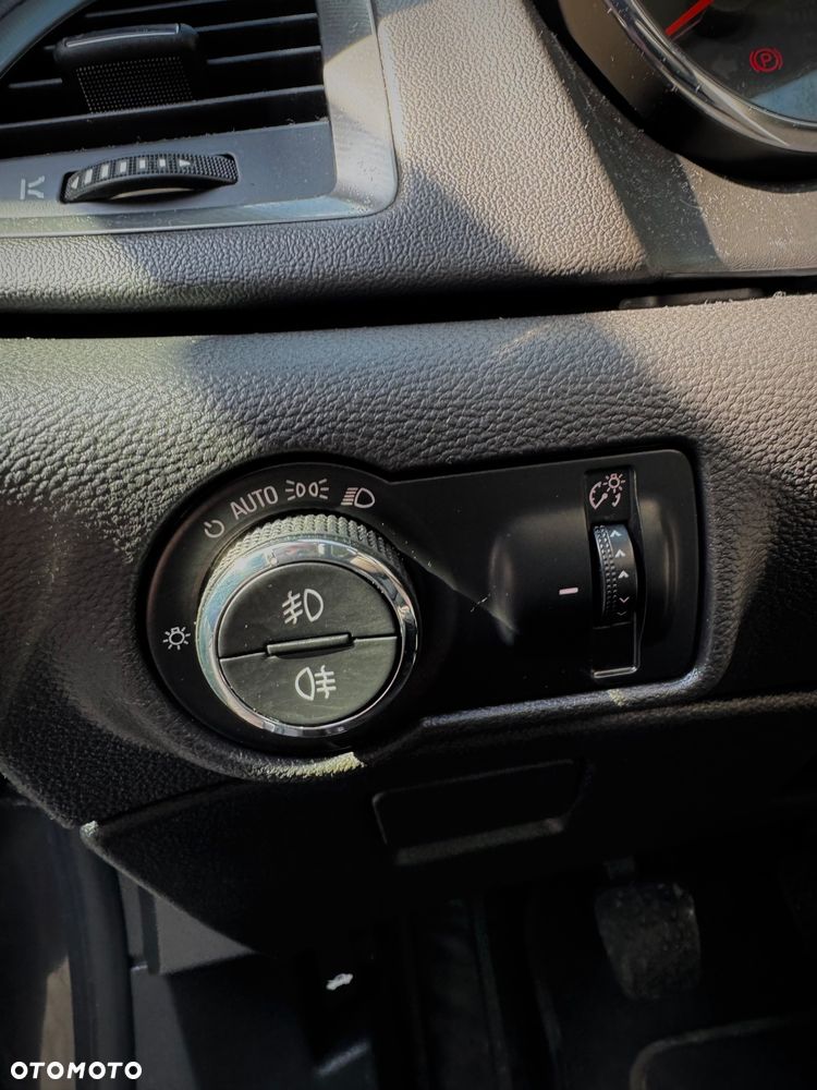 Opel Astra 1.4 T Cosmo - 23