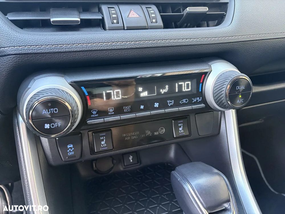 Toyota RAV4 - 24