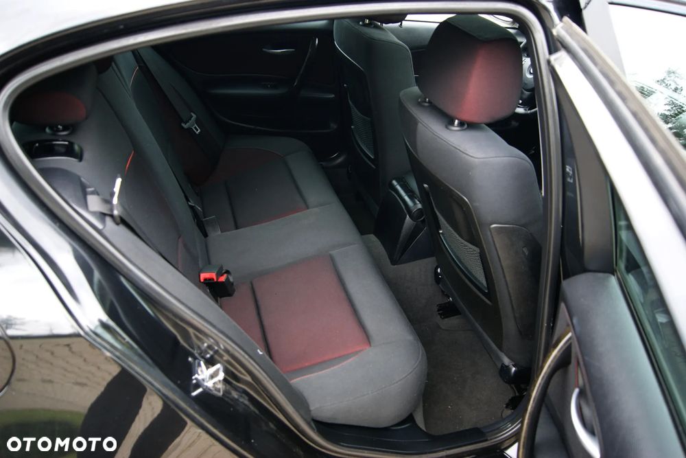 BMW Seria 1 120d - 34