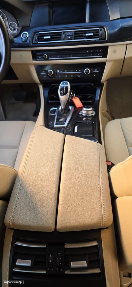 BMW 520 d Touring Aut. Modern Line - 32