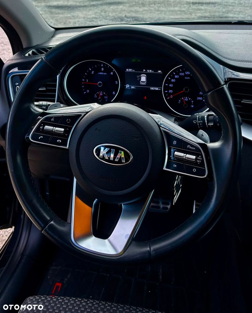 Kia Ceed 1.6 CRDi SCR L Business Line DCT - 19