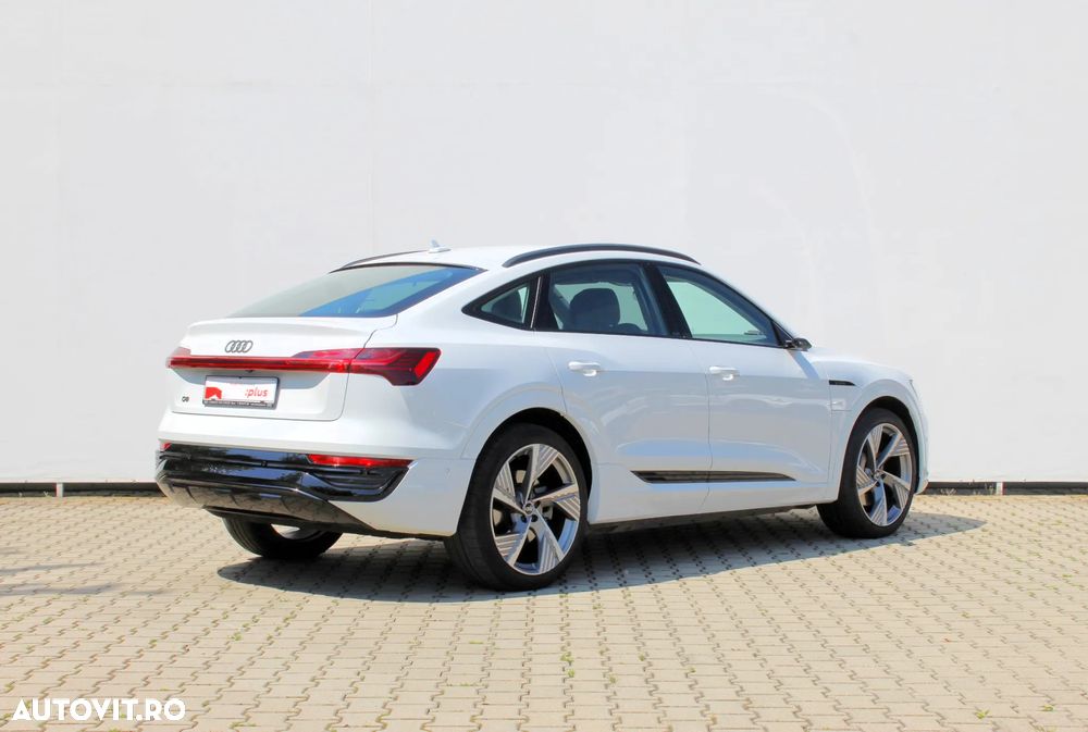Audi Q8 Sportback e-tron 55 quattro Advanced - 6