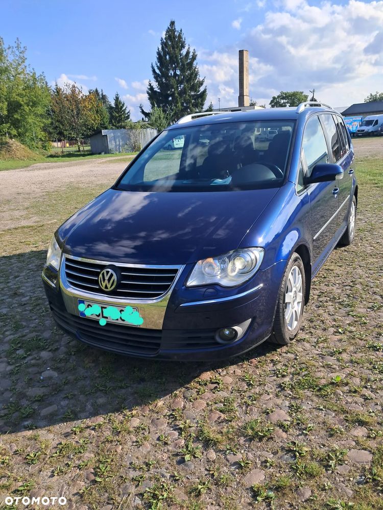 Volkswagen Touran 1.4 TSI Conceptline DSG - 2