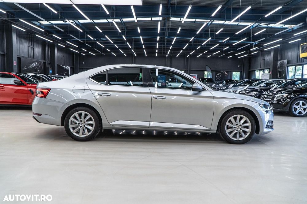 Skoda Superb 2.0 TDI DSG Style - 20
