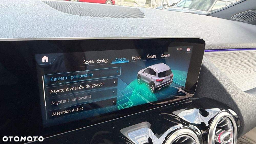 Mercedes-Benz GLA 250 4Matic 8G-DCT Style - 14