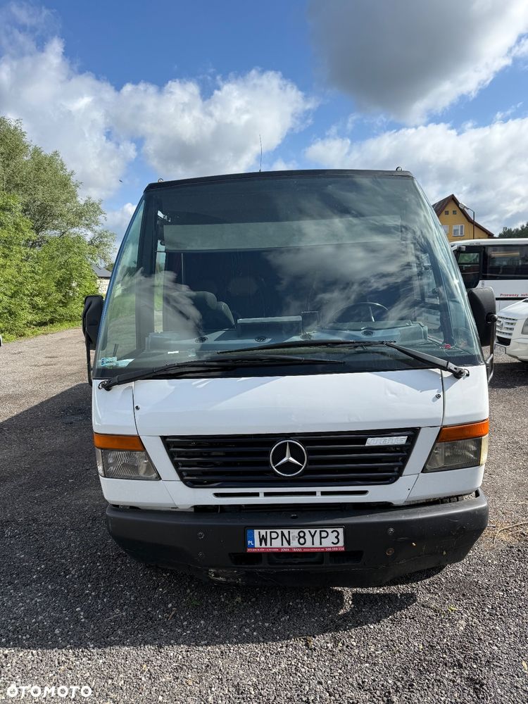 Mercedes-Benz 815 - 3