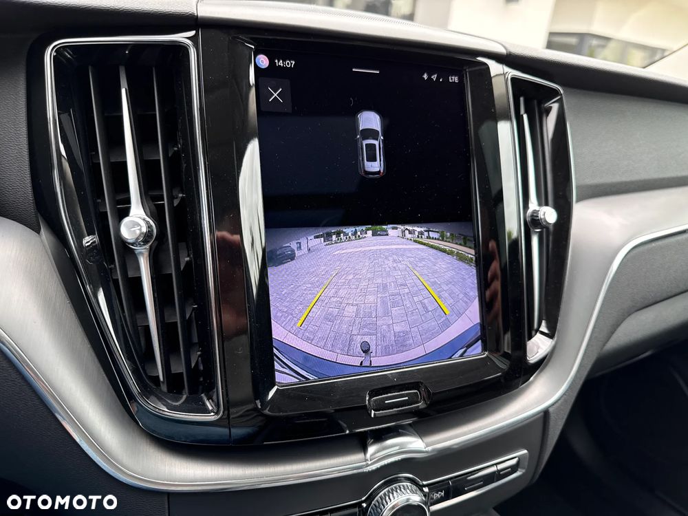 Volvo XC 60 T6 Plug-In Hybrid AWD Inscription - 22