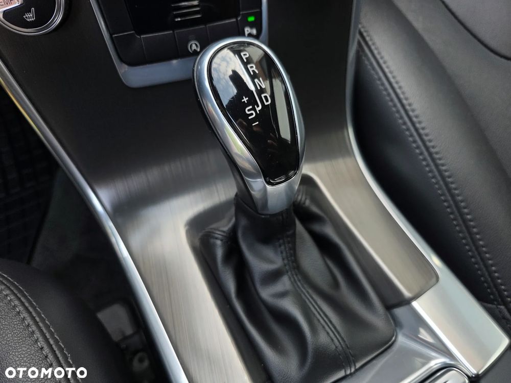 Volvo XC 60 D4 Geartronic Summum - 28