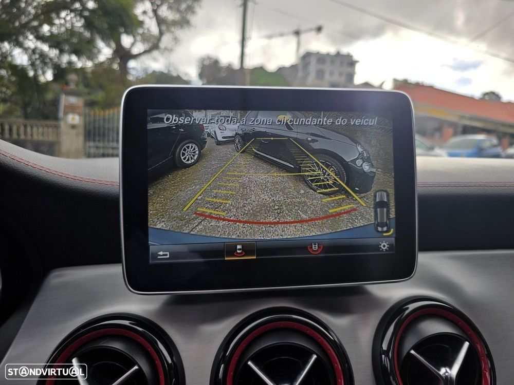 Mercedes-Benz CLA 45 AMG 4Matic 7G-DCT - 14