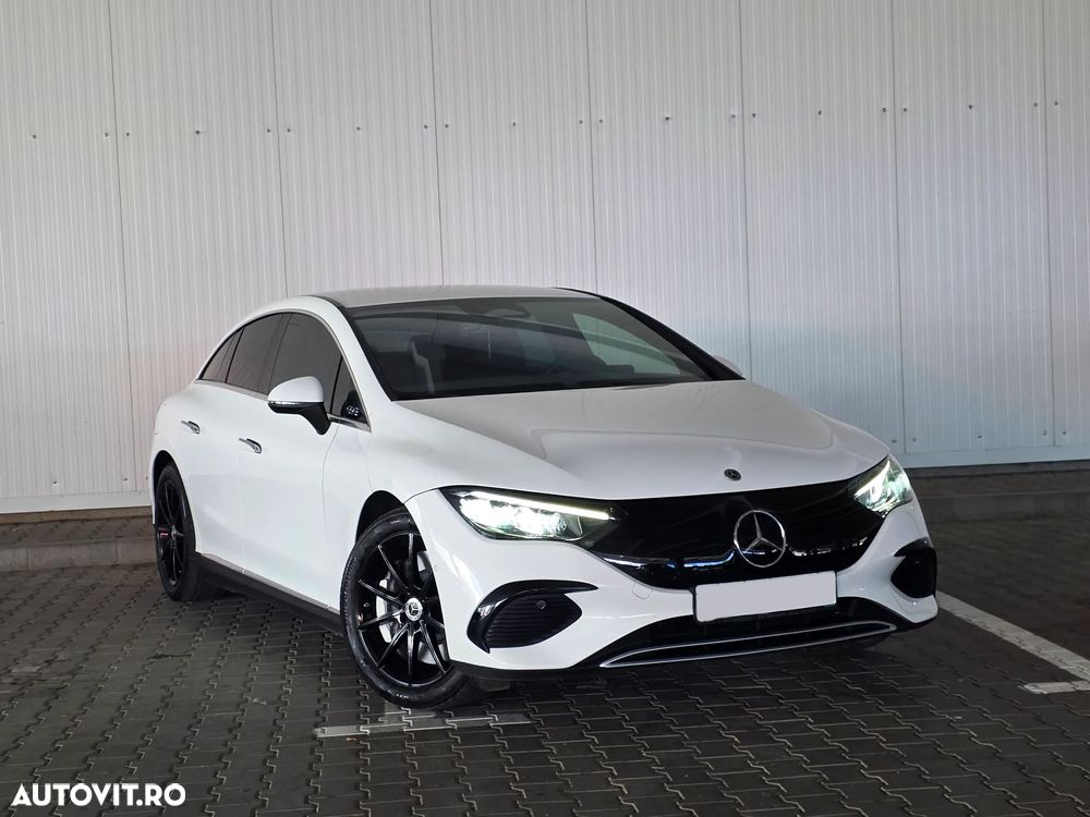 Mercedes-Benz EQE 300 - 21