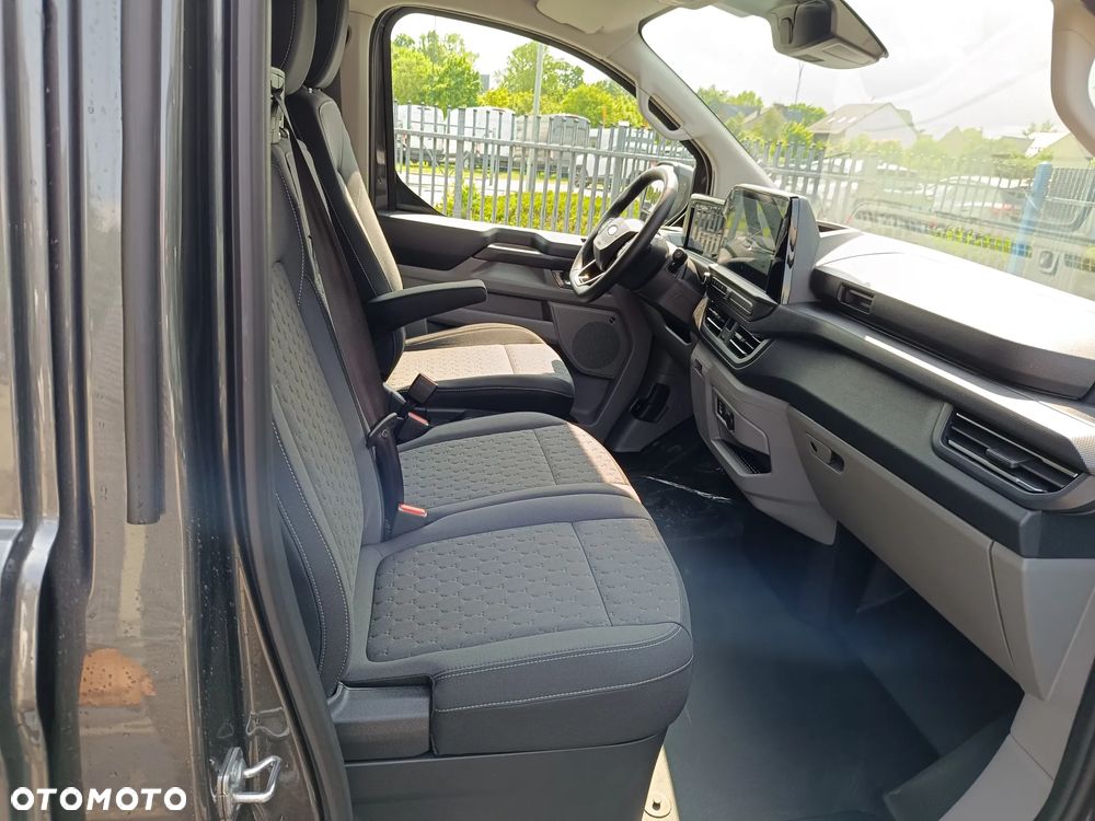Ford Transit Custom Van Limited 2.5 232KM PHEV L2 320 - 12