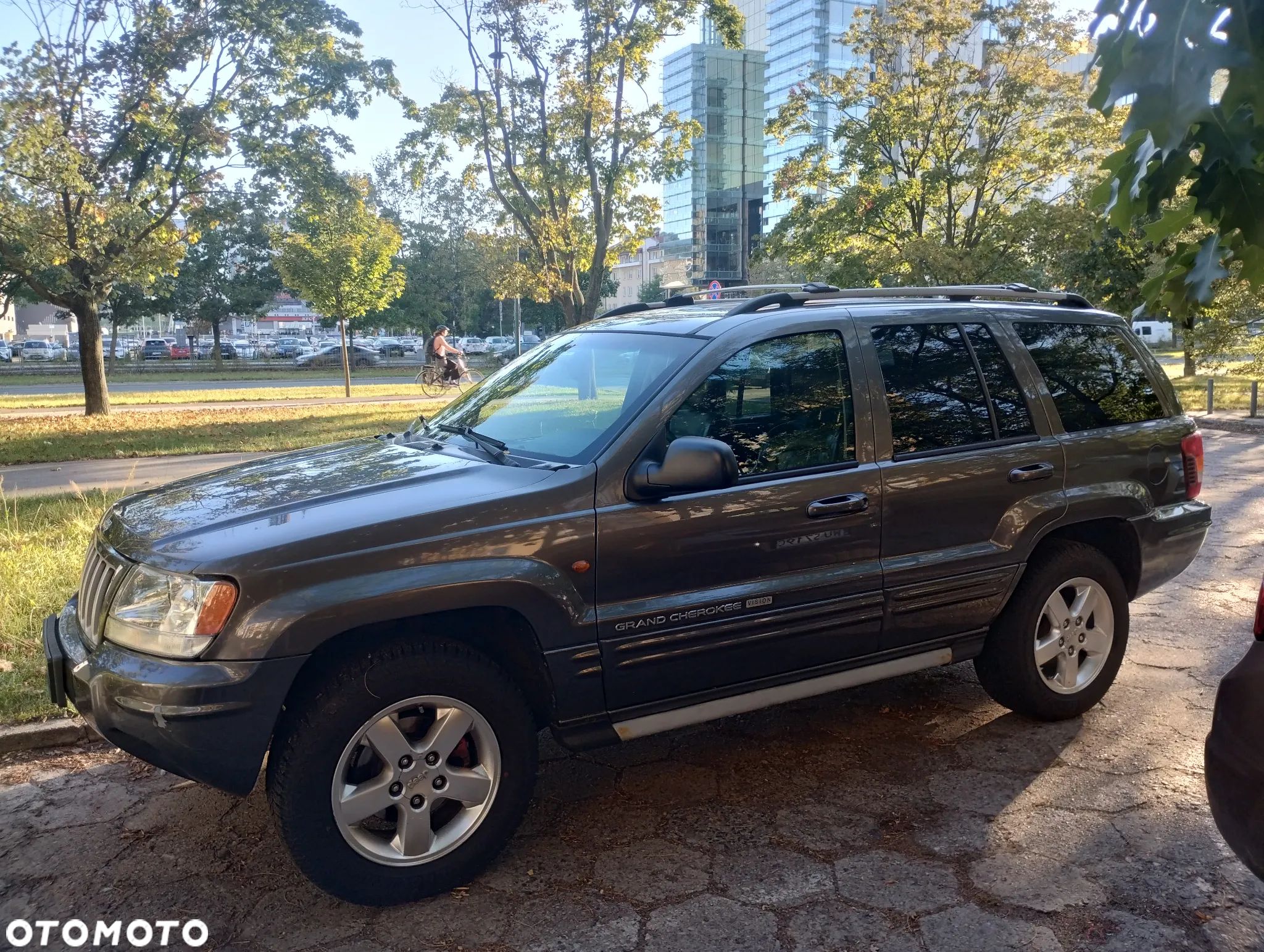 Jeep Grand Cherokee - 1