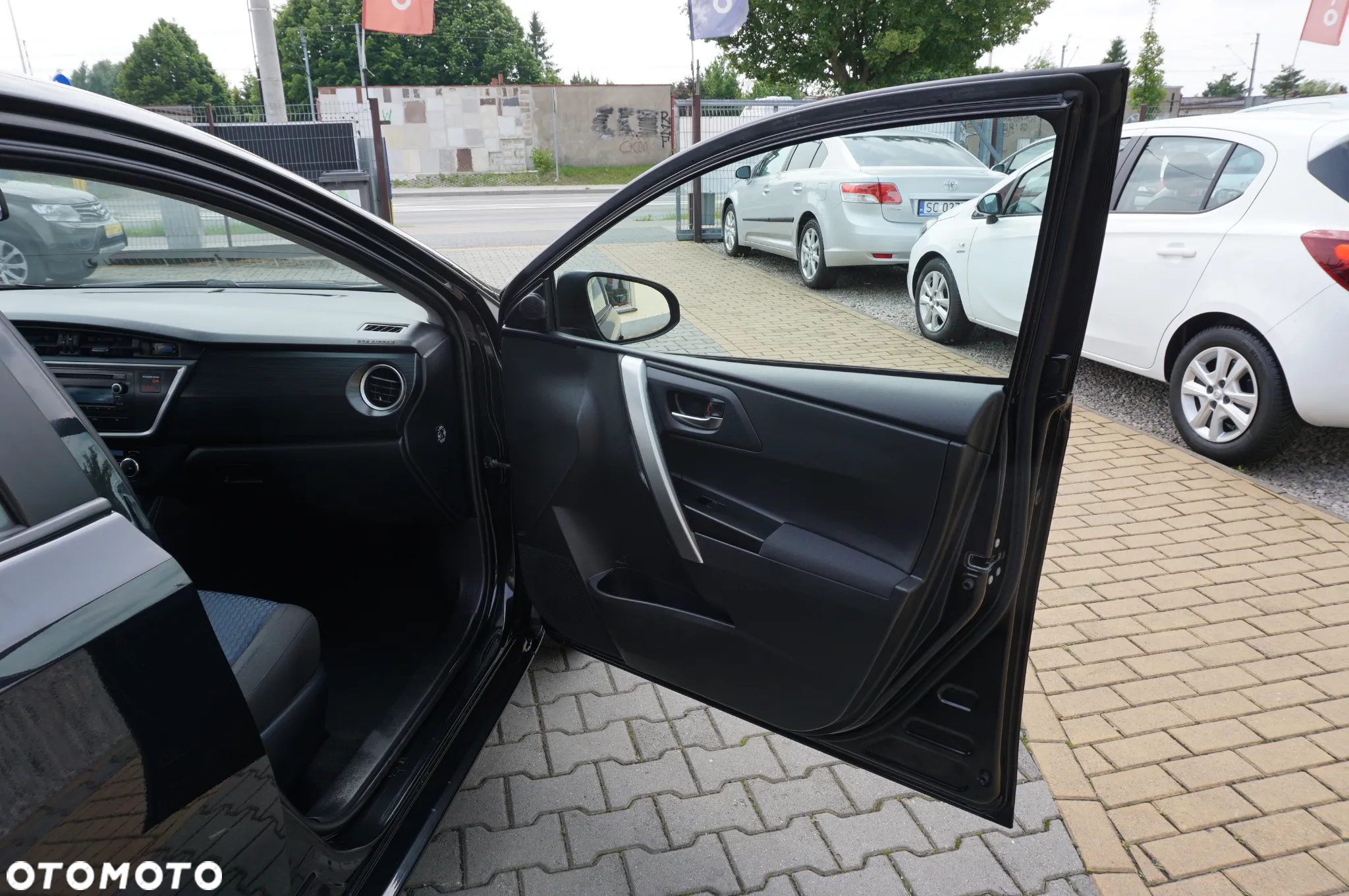 Toyota Auris 1.33 Dual-VVT-i Edition - 24