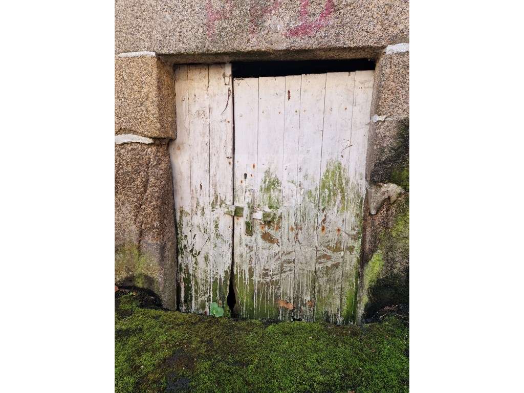 CASA RÚSTICA PARA RECUPERAR - Grande imagem: 5/9