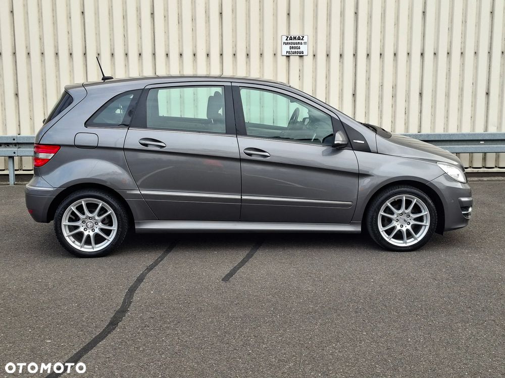 Mercedes-Benz Klasa B 180 BlueEFFICIENCY - 9