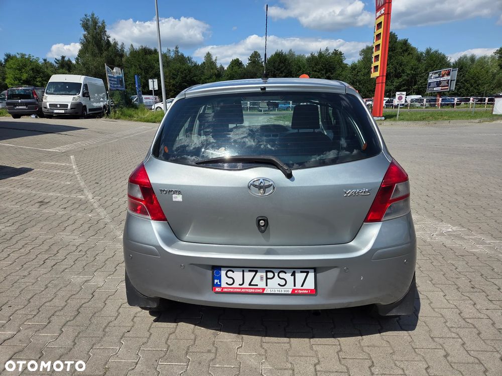 Toyota Yaris - 6