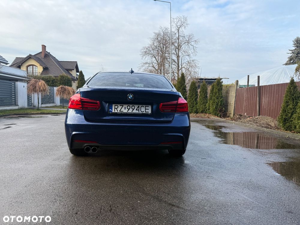 BMW Seria 3 320d Sport Line - 10