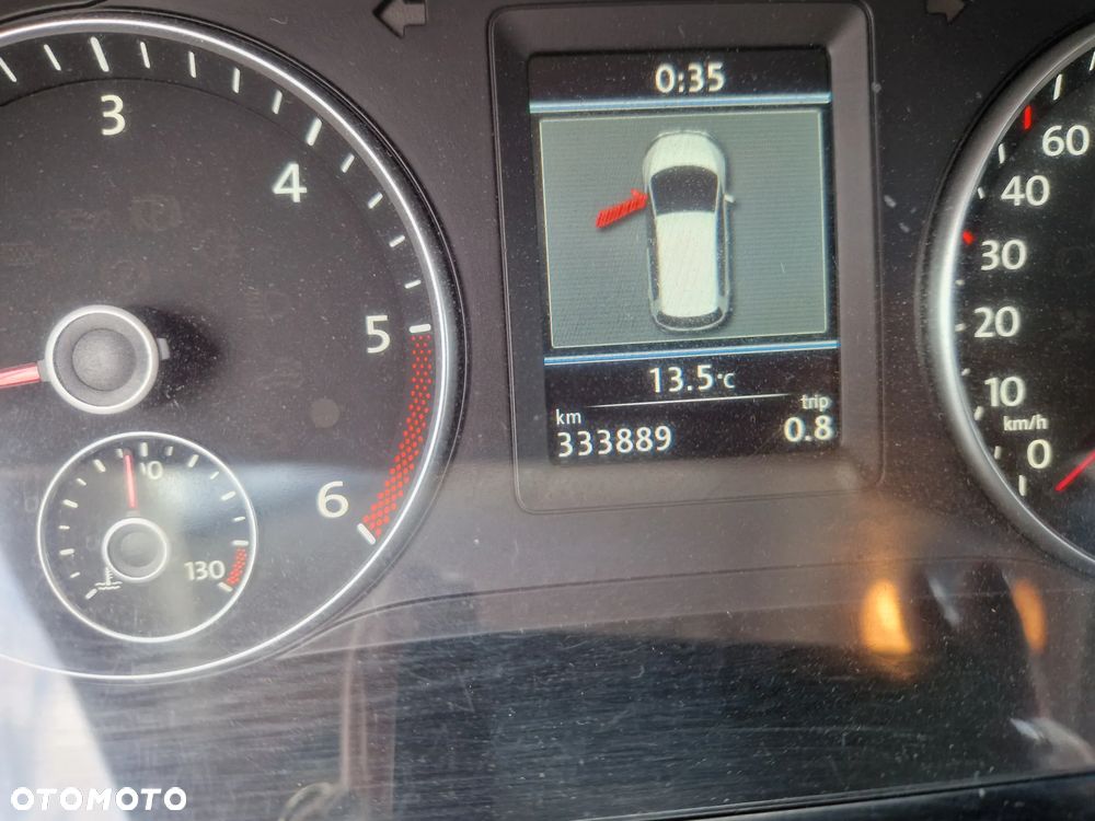 Volkswagen Touran - 16
