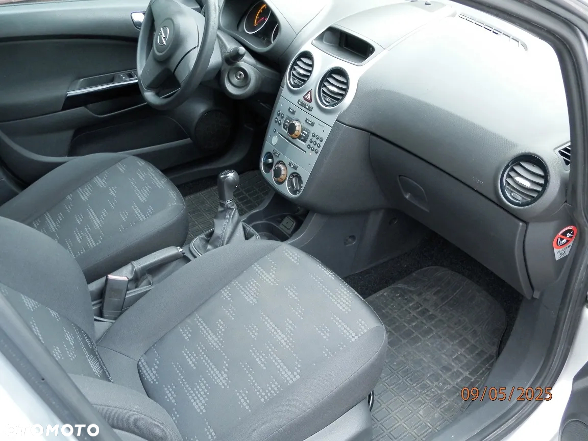 Opel Corsa 1.4 16V Active - 5